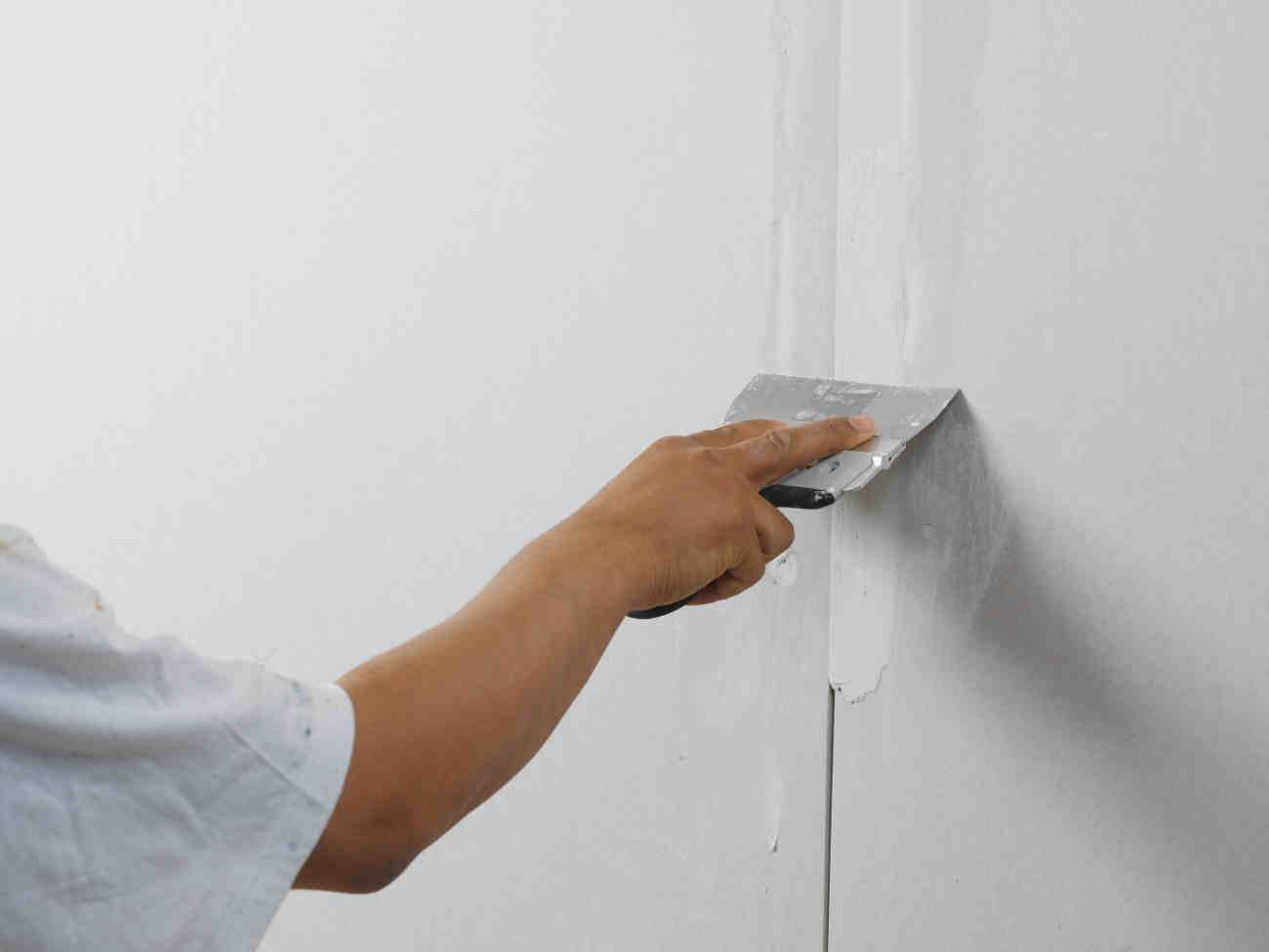 Как шпаклевать стены правильно: практические рекомендации выполнения ремонта своими руками, также для людей без опыта такой работы