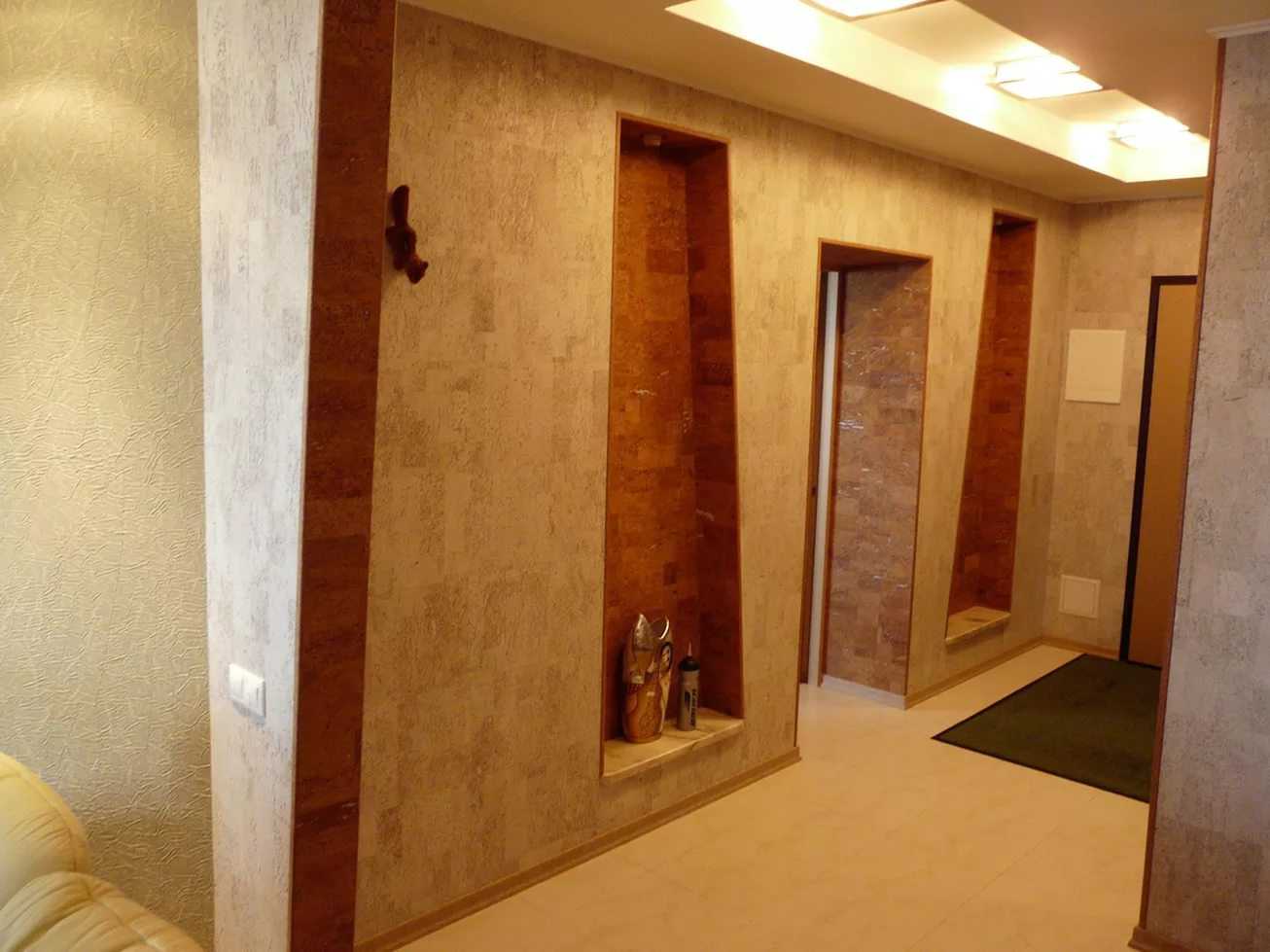 Пробковые обои для стен в интерьере прихожей, ванной и детской, виды покрытия, его плюсы и минусы