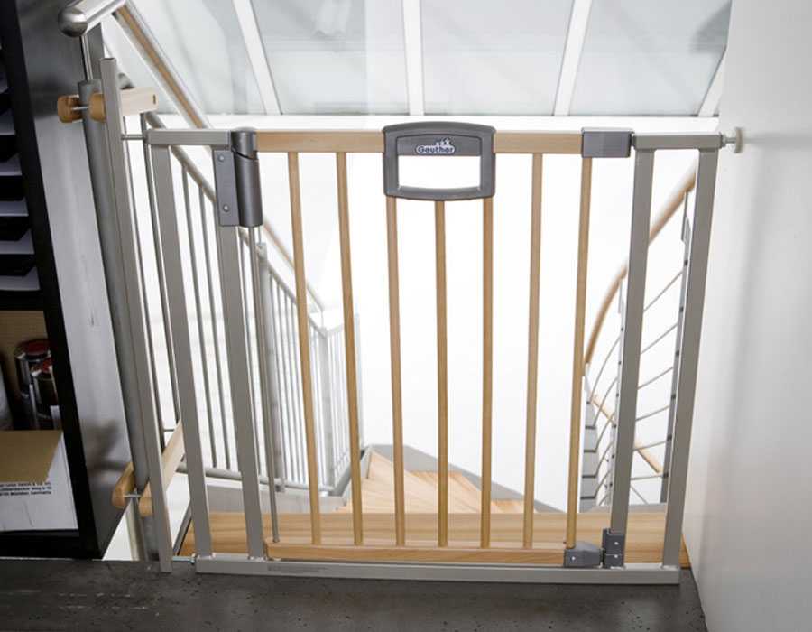 Ворота безопасности для детей на лестницу: 6 советов по выбору защиты