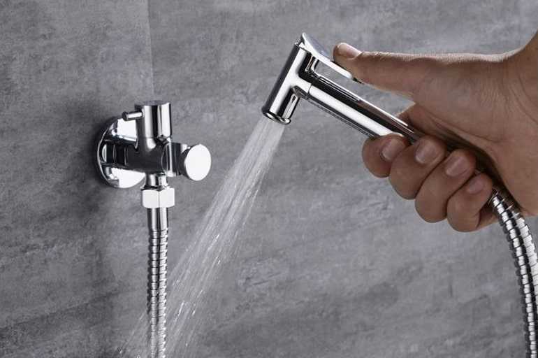 Как установить гигиенический душ в туалете - монтаж своими руками