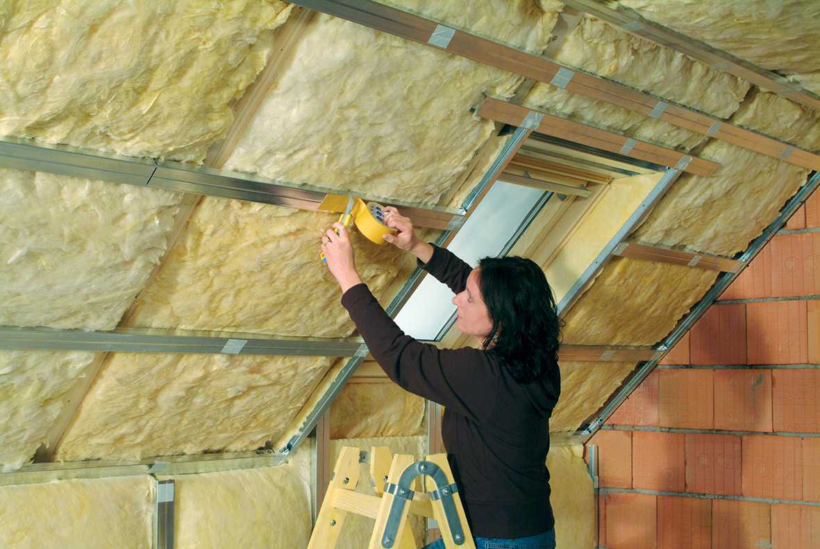 Эффективно утепляем холодную крышу - выбор материалов и пошаговая инструкция