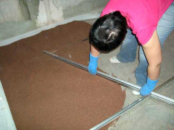 Стяжка на деревянный пол: пошаговая инструкция. создание бетонной стяжки на деревянному полу