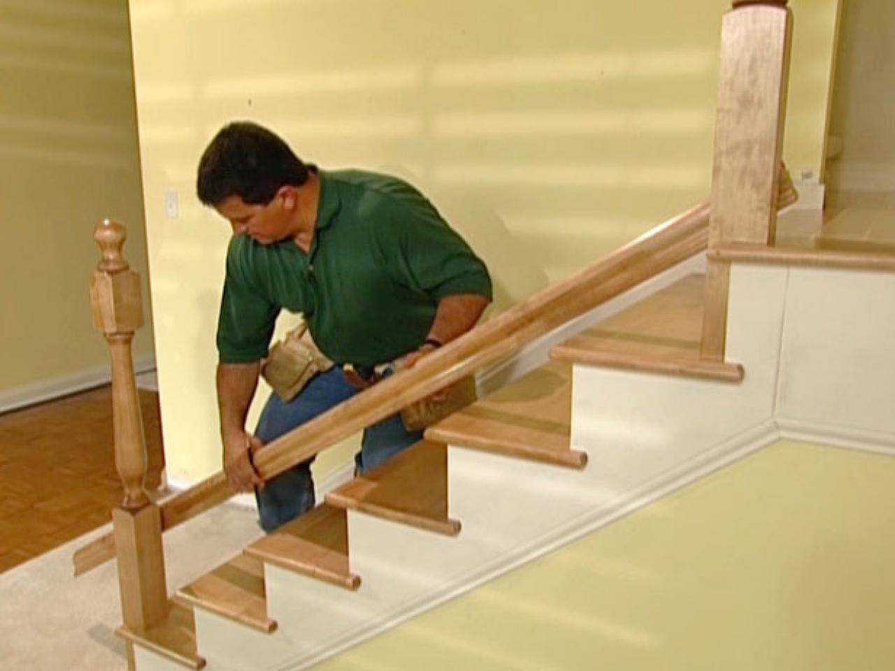Крепление деревянной лестницы