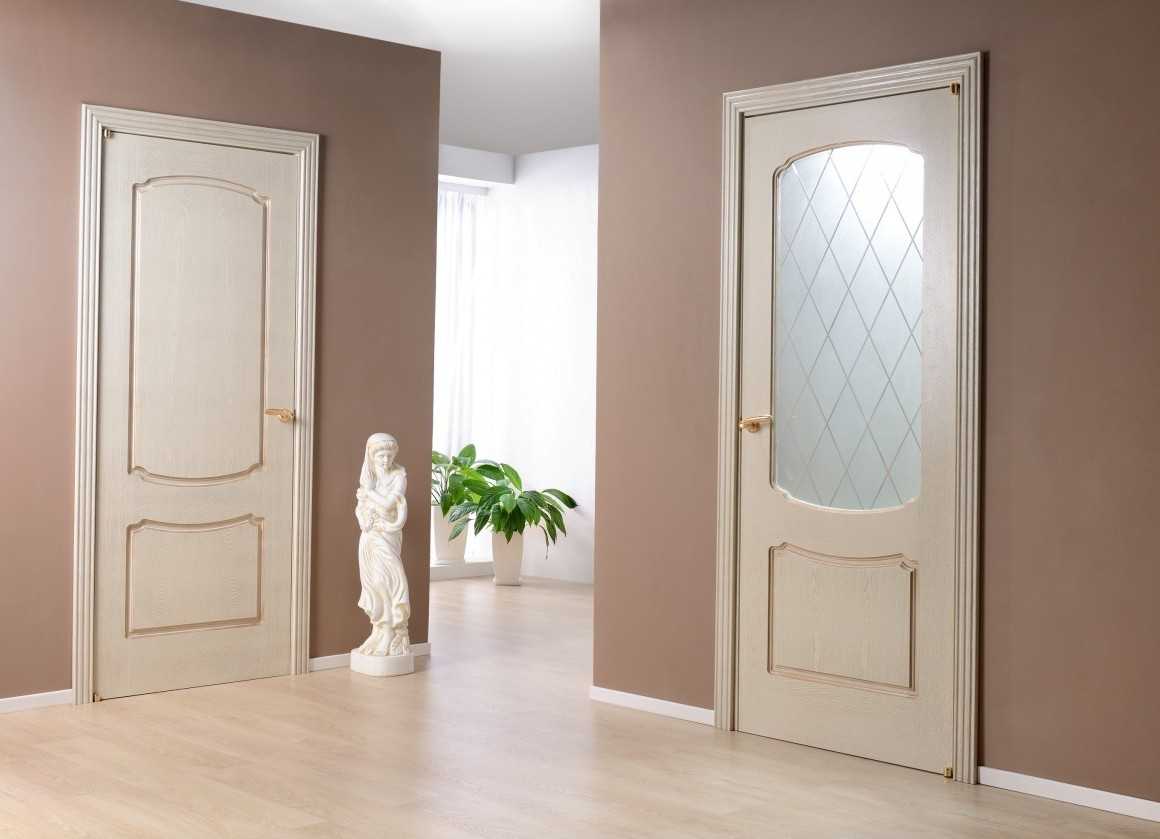 Какие межкомнатные двери лучше выбрать для квартиры: изучаем суть