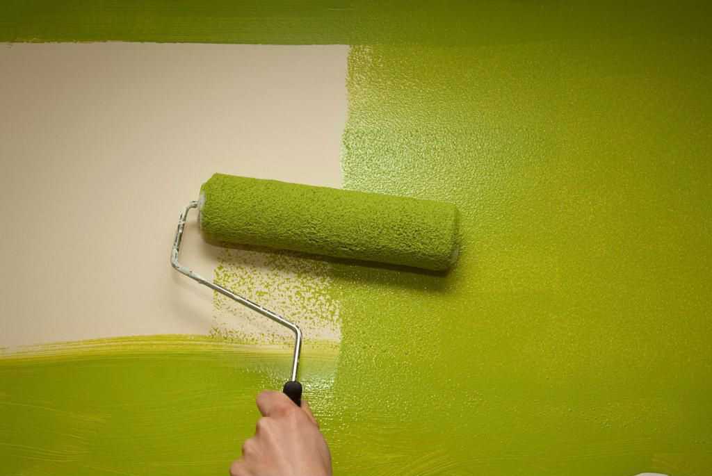 Что лучше: обои или покраска стен?