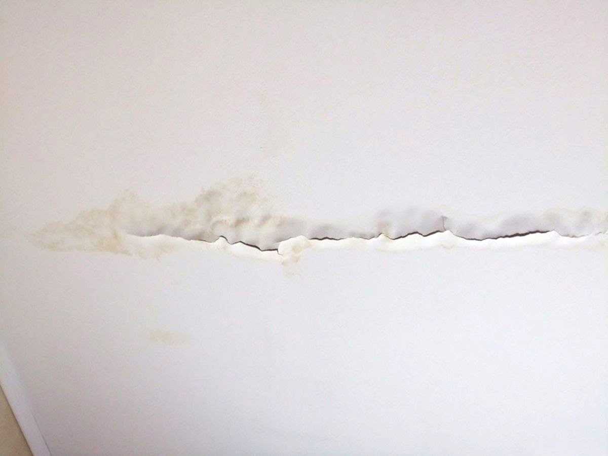 Ремонт потолка после протечки своими руками: из гипсократона, штукатурки, советы по ремонту