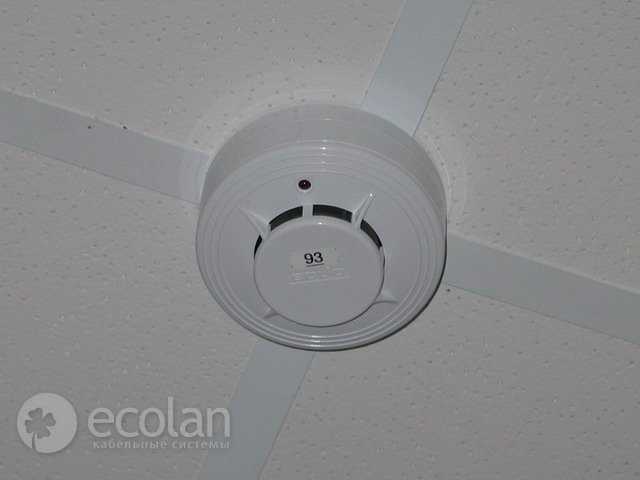 Особенности устройства вентиляции в потолке