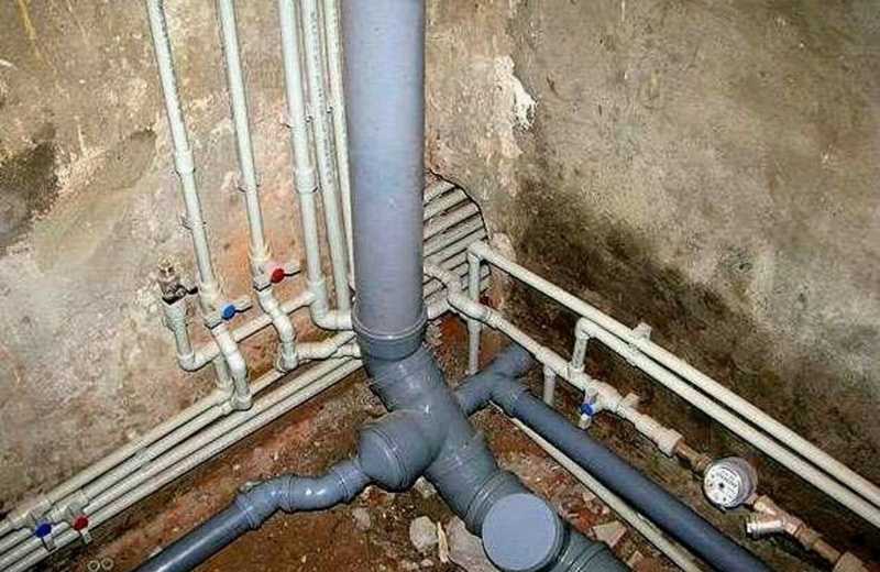 Разводка канализации в частном доме своими руками – как правильно развести трубы