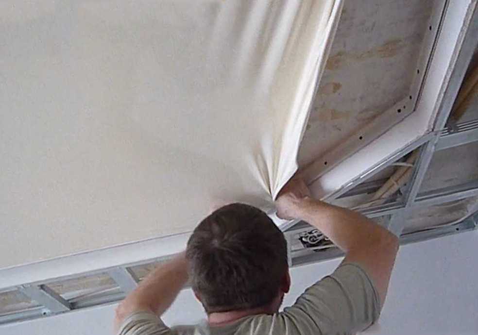 Ремонт натяжного потолка: устранение дефектов с сохранением эстетичности