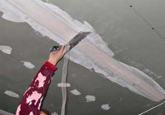 Ремонт потолка после протечки своими руками: образец сметы после затопления и цена