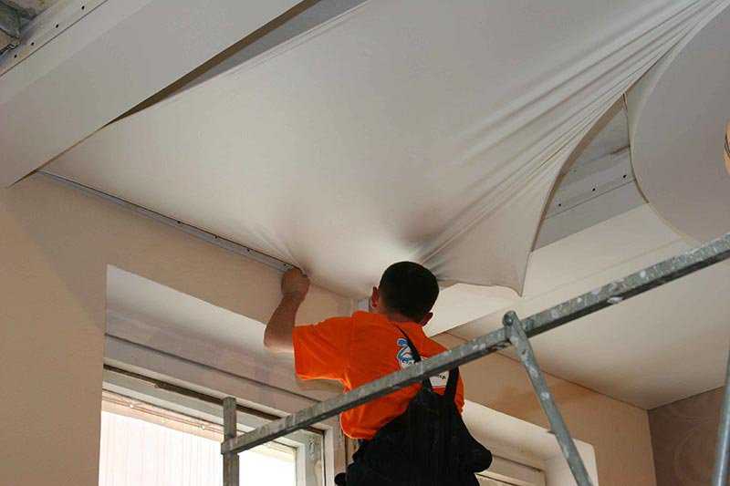 Замена, перетяжка и ремонт провисшего натяжного потолка в квартире
