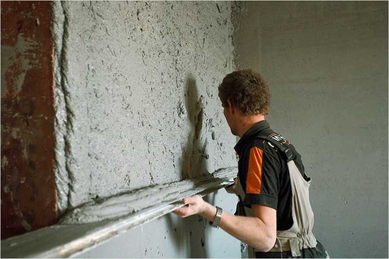 Подготовка стен к поклейке обоев — бетонных, из гипсокартона и пошаговая инструкция