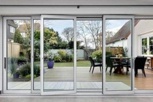 Панорамные двери на террасу: создаем жесткое усиление проема из алюминиевого профиля, которое не «заплачет» ржавчиной.