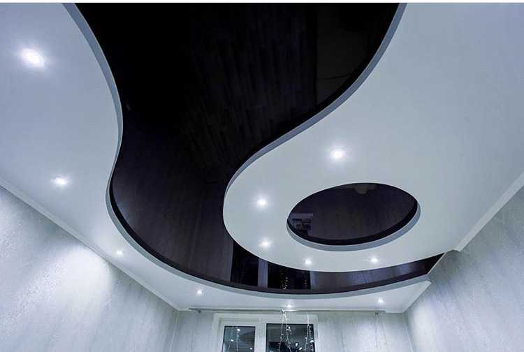 Потолки из гипсокартона для зала (84 фото): варианты подсветки в подвесных потолках в гостиной, идеи дизайна, примеры красивых фигурных потолков