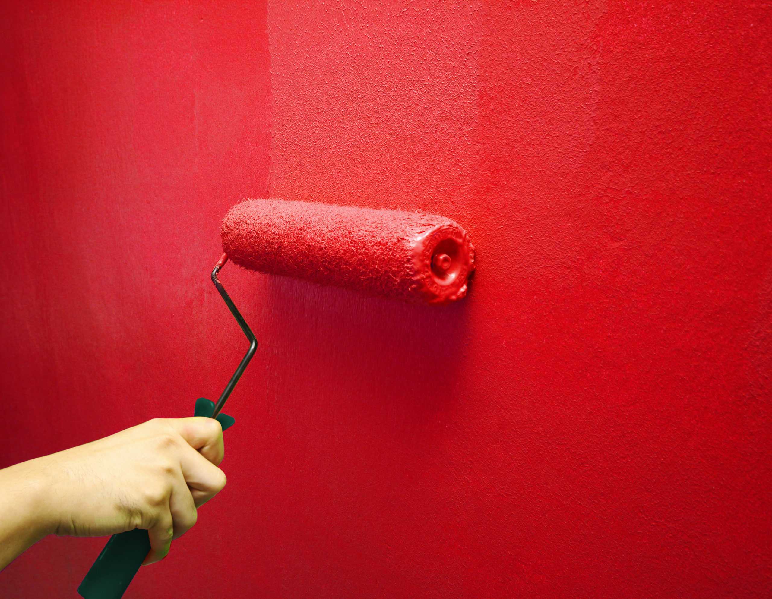 Водоэмульсионная краска для стен: подготовка поверхности, колеровка, инструмент, техника нанесения основы и фактуры