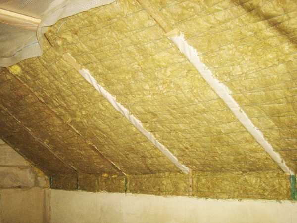 Как сделать правильное утепление потолков с использованием минваты