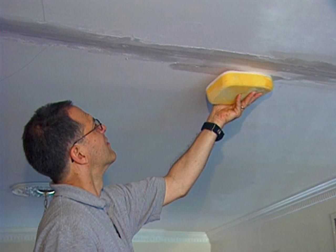 Шпаклевка потолка: как правильно шпаклевать своими руками под покраску, какой состав лучше