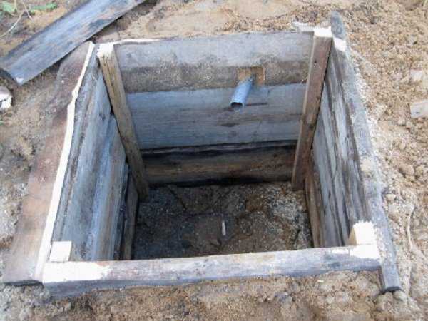 Как легко сделать выгребную яму в частном доме самостоятельно и без особых затрат?