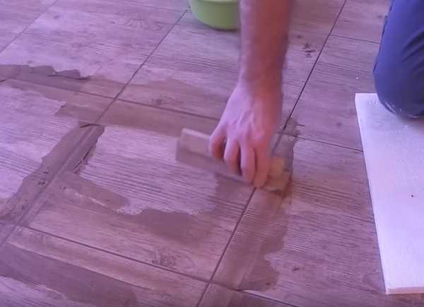 Положить плитку на деревянный пол своими руками - просто!