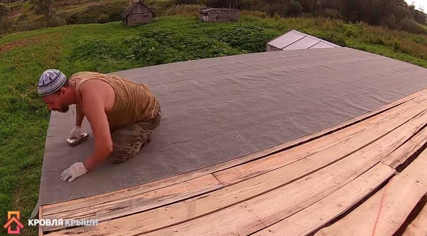 Как покрыть крышу рубероидом своими руками: пошаговая инструкция и видео