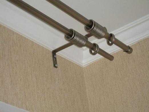 Как повесить карниз для штор на стену или потолок (натяжной) (20 фото)
