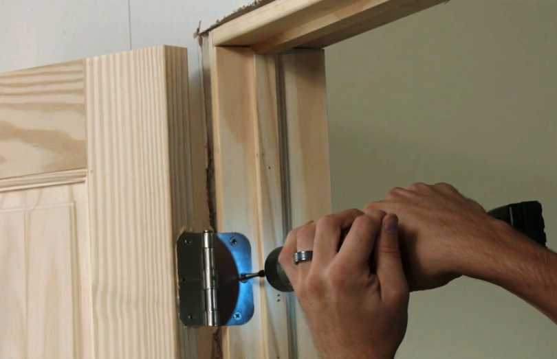 Установка дверной коробки своими руками: пошаговая инструкция с видео