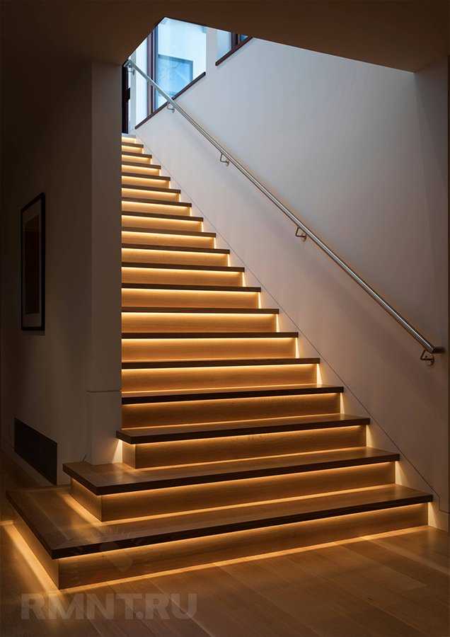 Подсветка лестницы и ступеней в доме: варианты и способы устройства своими руками