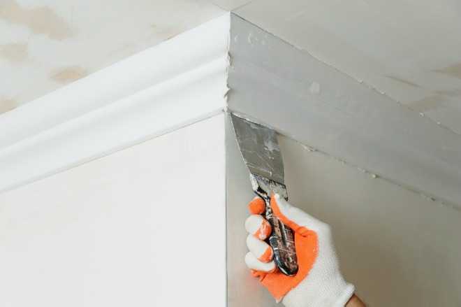 Монтаж потолочного плинтуса для пластиковых панелей – пошаговая инструкция