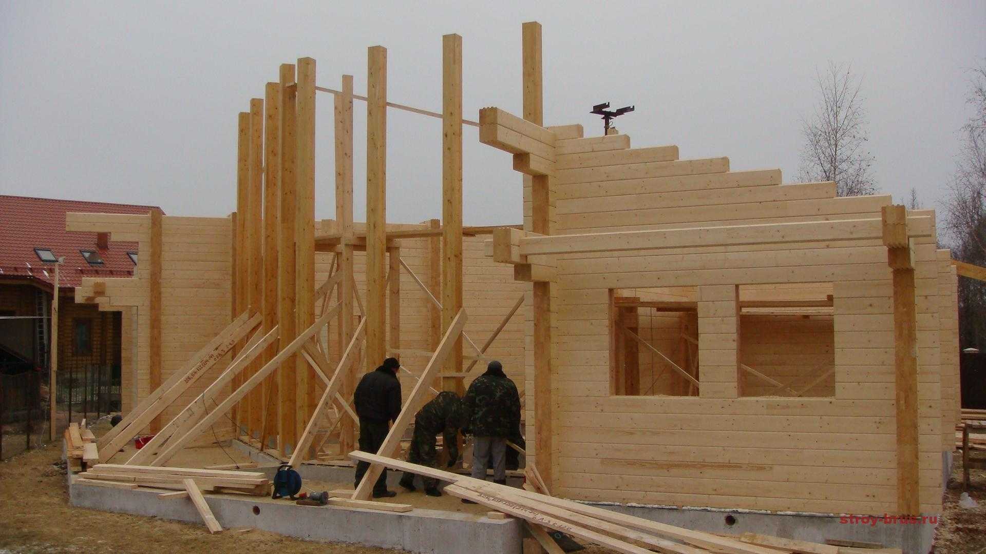 Как правильно построить дом из бруса?