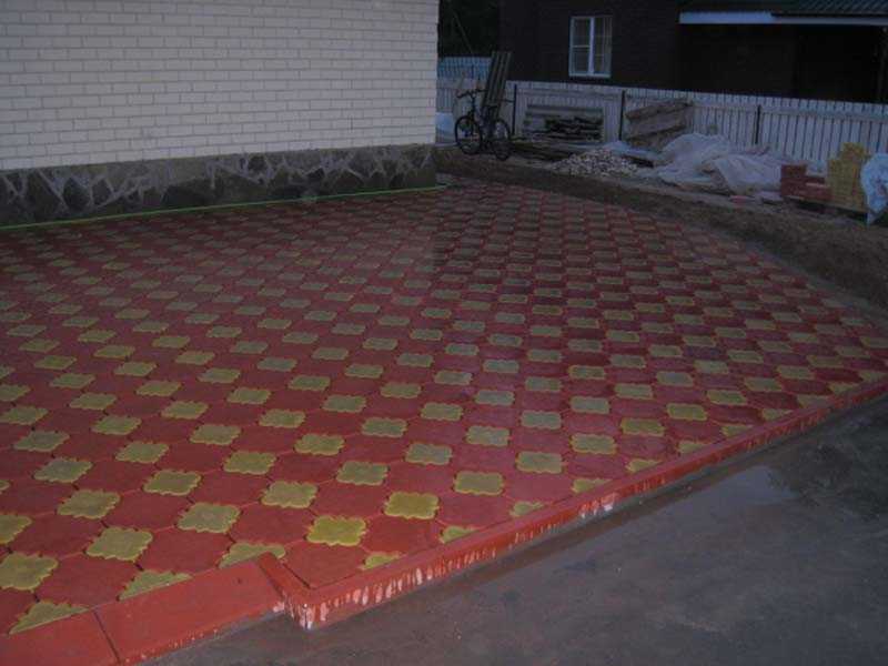 Тротуарная плитка на пол в гараж