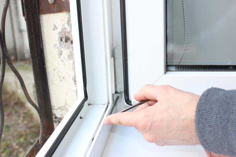 Как отремонтировать пластиковое окно своими руками в домашних условиях: советы профессионального мастера