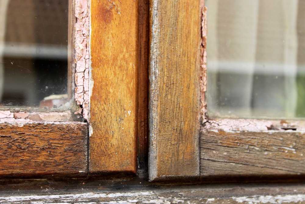 Реставрация деревянных окон позволяет дать им вторую жизнь и сэкономить на покупке новых стеклопакетов Деревянные окна после ремонта лучше пластиковых