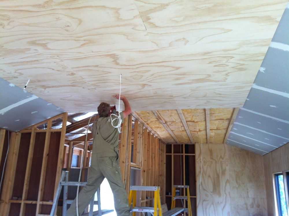 Как выровнять деревянный потолок - выравнивание деревянного потолка