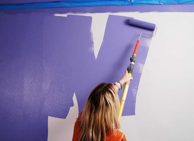 Что лучше - обои или покраска стен? что практичнее и что дешевле? ремонт квартиры