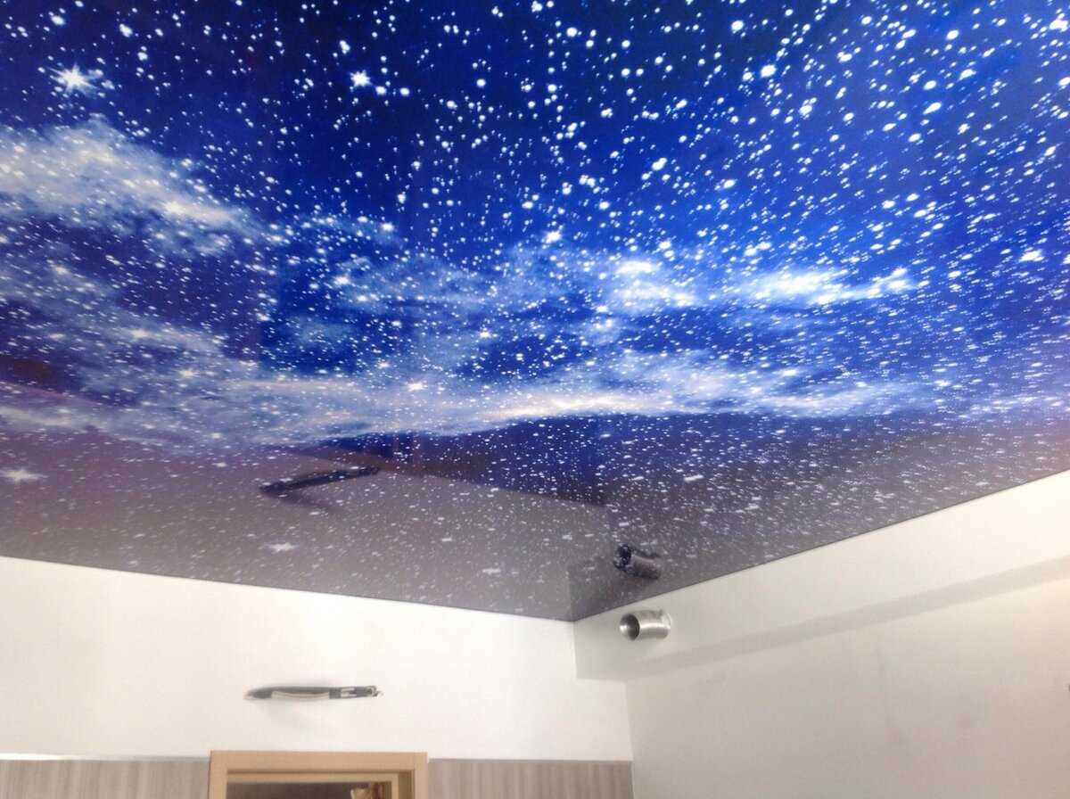 Потолок «звездное небо» (65 фото): потолок с мерцанием звезд, как сделать своими руками модели со светодиодами, конструкция в виде ночного неба