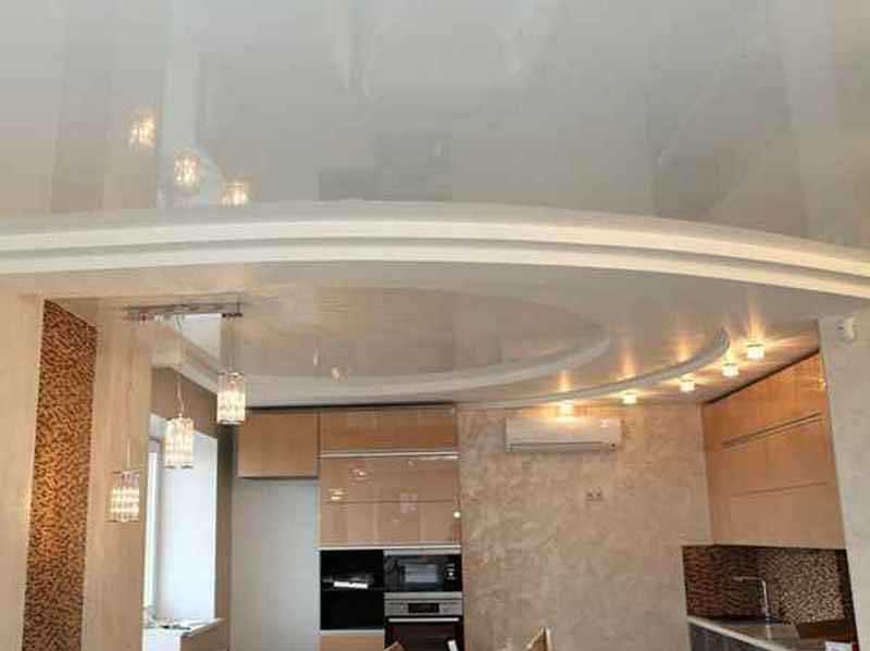 Кухонный потолок из гипсокартона – ровный и многоуровневый Рекомендации по проектированию и выбору материала и подсветки Примеры удачных дизайнерских решений
