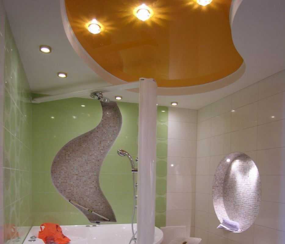 Основные варианты экологичных потолков в ванной