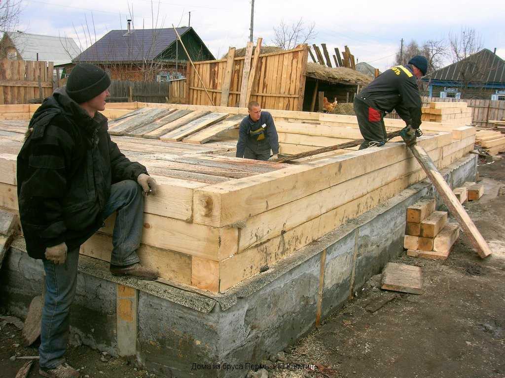 Как самостоятельно строить дом из бруса