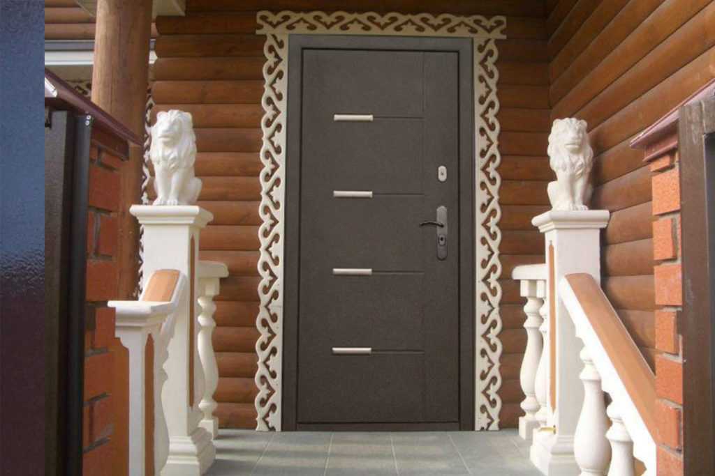 Характеристики правильного выбора входных дверей, свойства полотна и коробки в частный дом