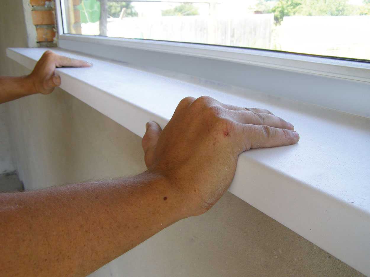 Как правильно заменить или установить новый подоконник на смонтированное пластиковое окно Вставка крепление утепление отделка своими руками