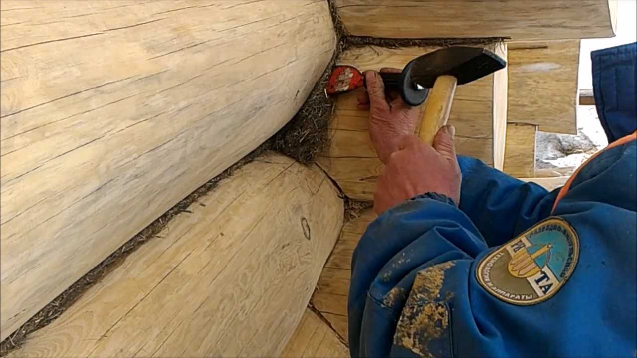 Как конопатить дом из бруса: способы конопатки, советы и рекомендации (видео)