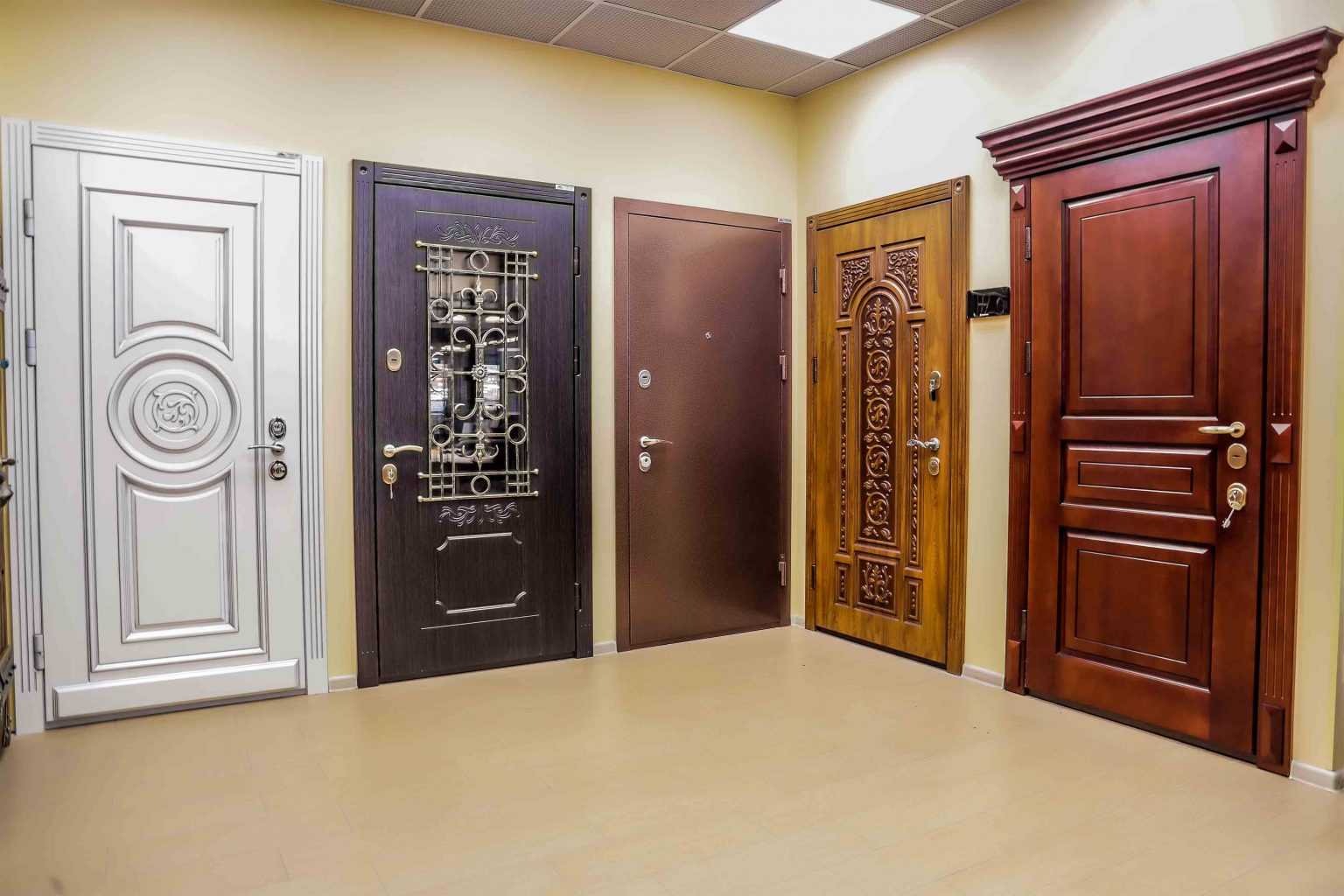 Как выбрать входную металлическую дверь в квартиру: топ лучших советов