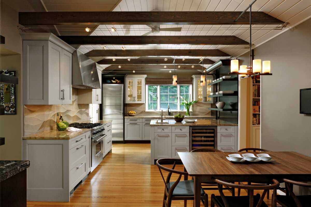 Варианты отделки потолка на кухне (71 фото): какой потолок лучше сделать на кухне? особенности пластиковых, деревянных и других потолков, плюсы и минусы гипсокартона, лучшие идеи оформления