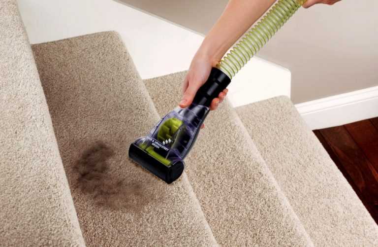 Как лучше почистить ковровое покрытие