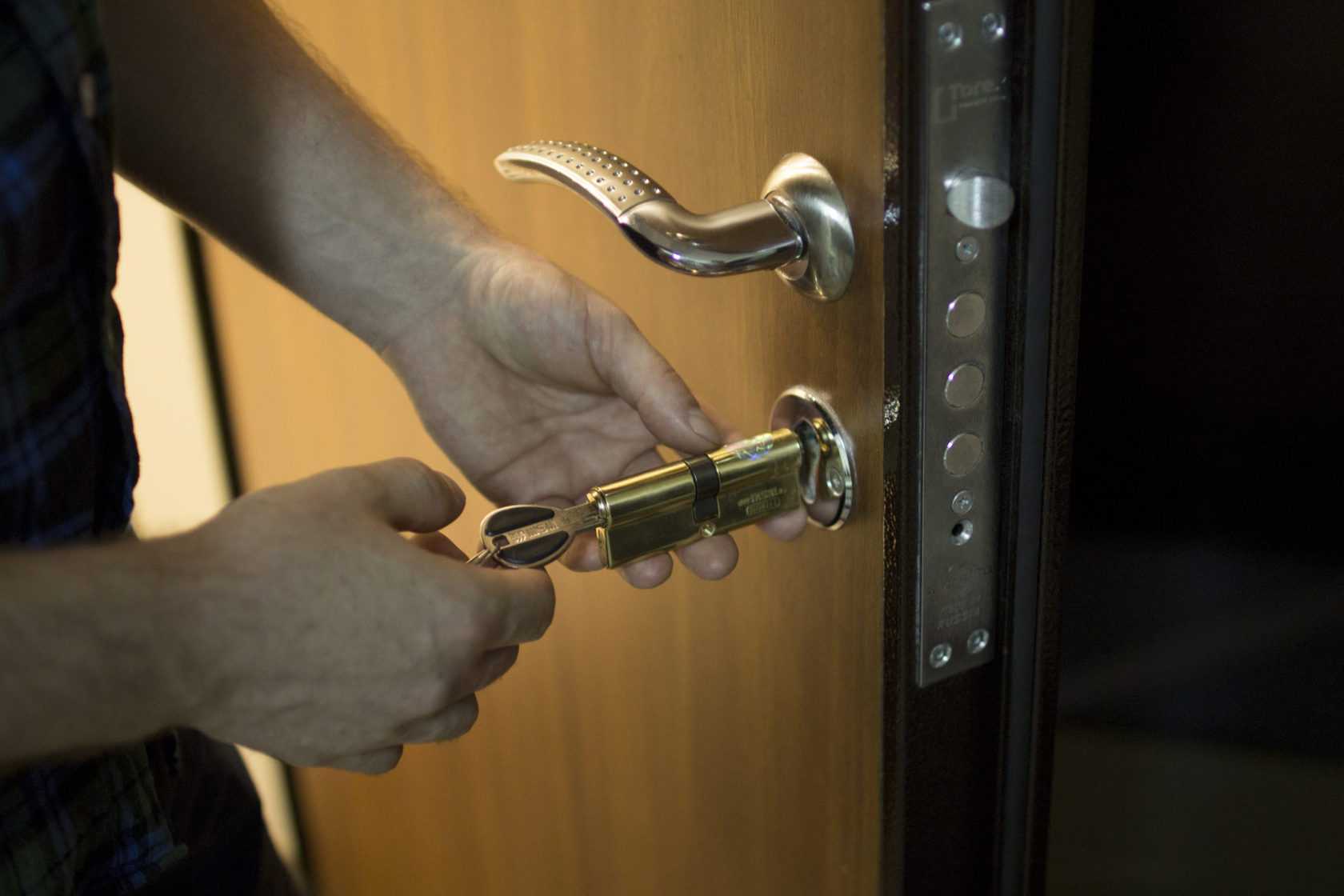 Как защитить входную дверь от взлома: 5 простых способов