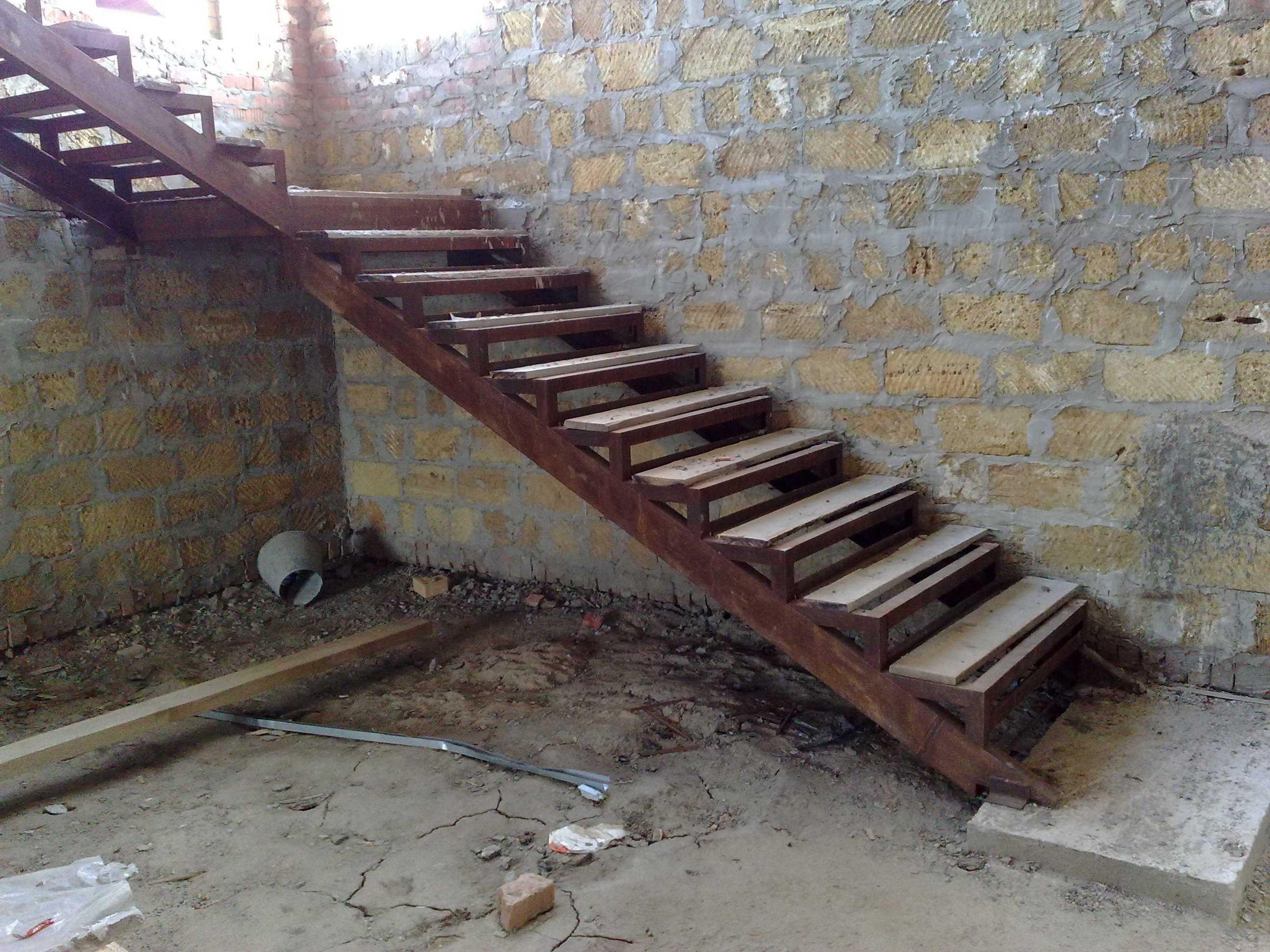 Металлические лестницы своими руками - инструкция и монтаж: фото