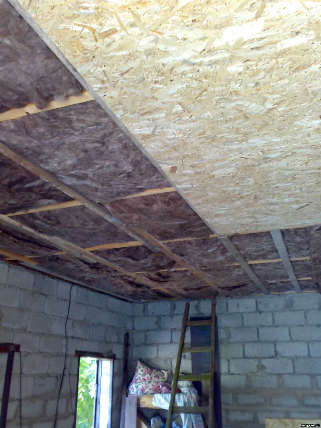 Потолок из дсп в деревянном доме