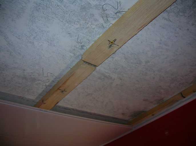 Монтаж панелей пвх на потолок (71 фото): как сделать из пластиковых элементов, отделка своими руками, как правильно крепить