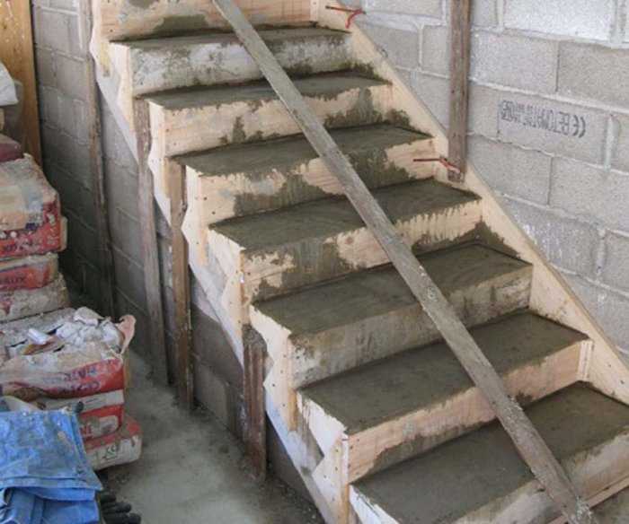 Как залить лестницу из бетона для крыльца. как сделать заливку лестницы из бетона по всем правилам лестница из бетона своими руками пошаговая инструкция