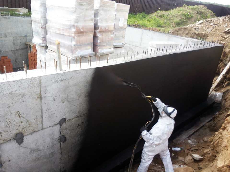 Какие материалы применимы, при гидроизоляции бетона?